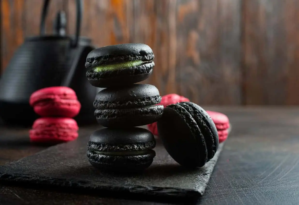 macarrón negro